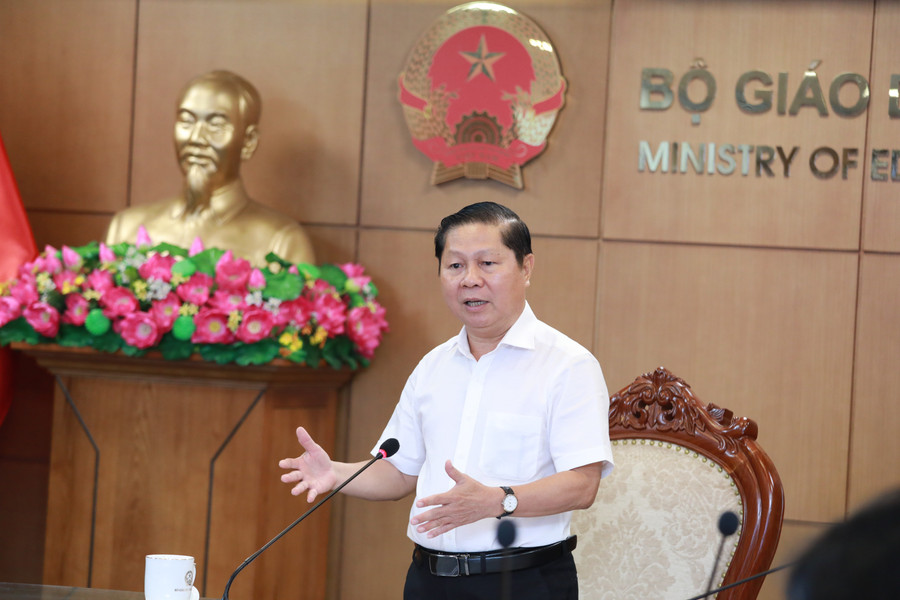 Lựa chọn tư liệu tiêu biểu cho triển lãm thành tựu 80 năm ngành Giáo dục Lựa chọn tư liệu tiêu biểu cho triển lãm thành tựu 80 năm ngành Giáo dục