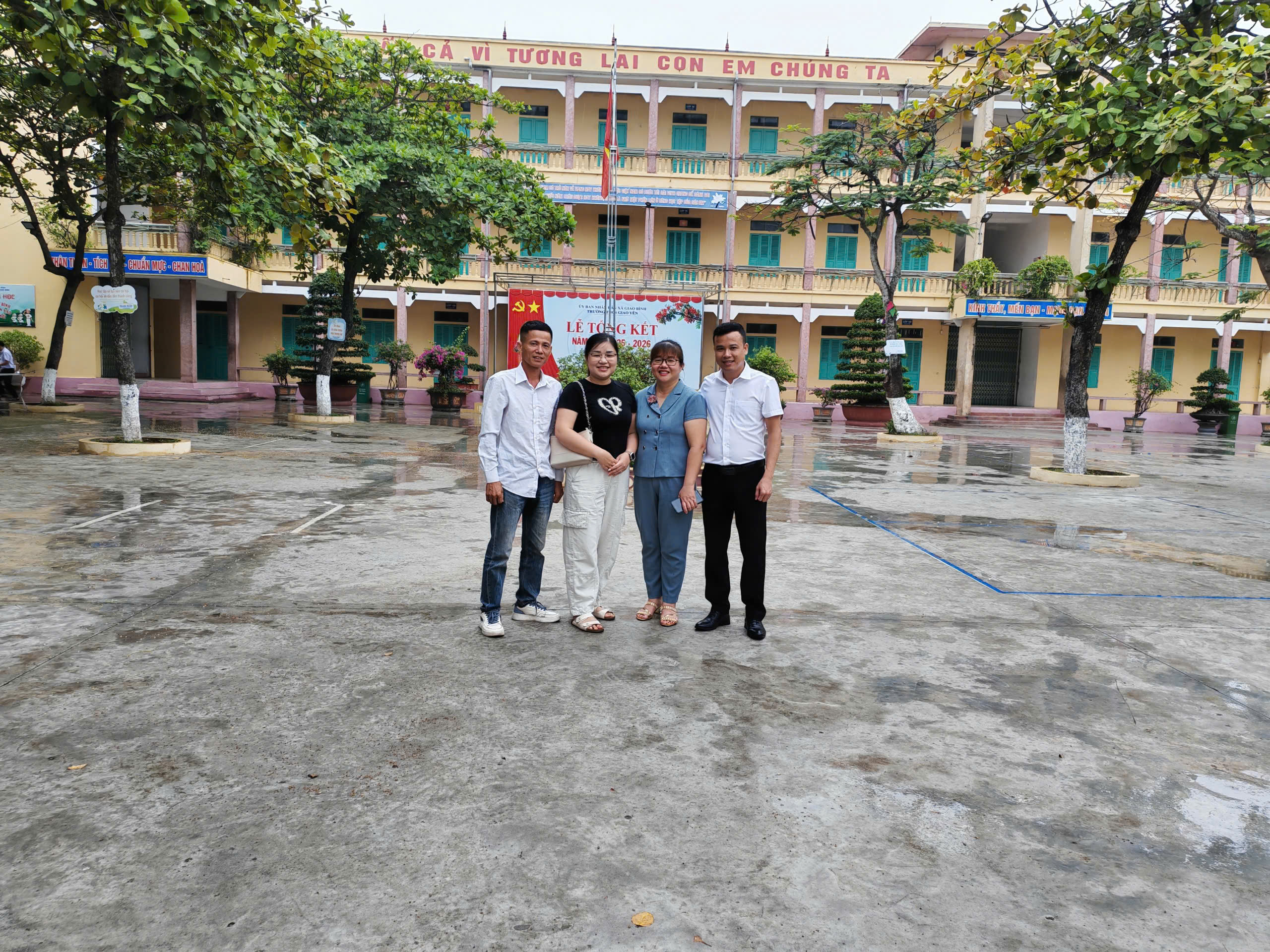 BAN LIÊN LẠC CỰU HỌC SINH NIÊN KHÓA 1997–2001 GẶP MẶT, CHUẨN BỊ KỶ NIỆM 25 NĂM NGÀY RA TRƯỜNG
